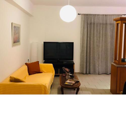 Akrata v apartment