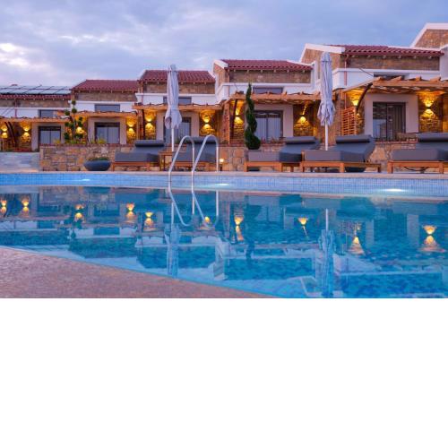Akrolithos Luxury Suites & Spa
