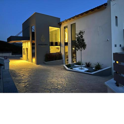 AKROTHEA suites & lounge
