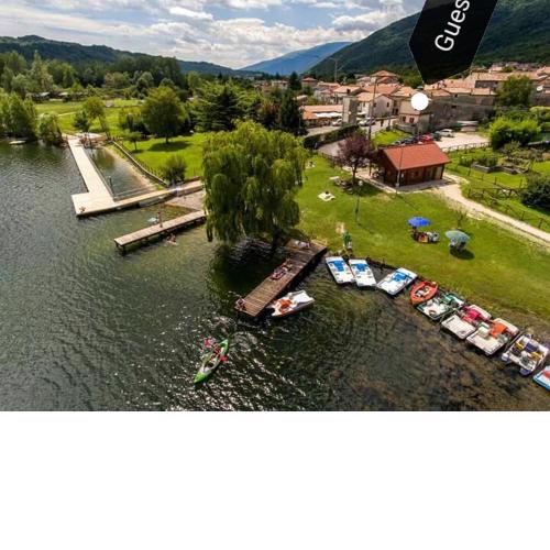 Al lago Guest House