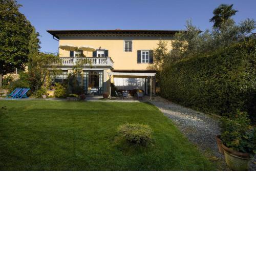 Al Porto Di Lucca B&B