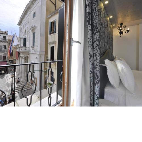 Al Theatro Palace