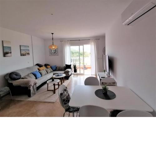 AL06- Modern 3 bed Duplex, close to beach in El Alamillo