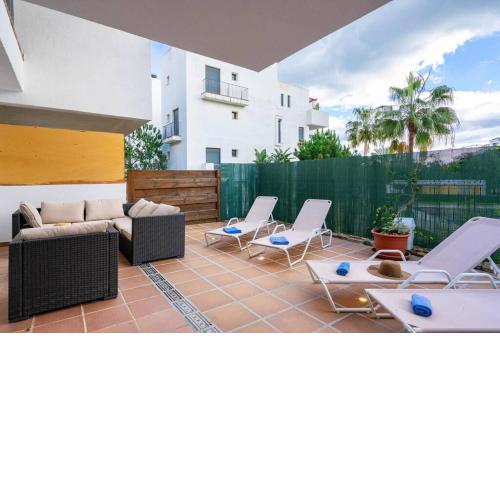 Alamar Poolfront garden apartment Ref 46