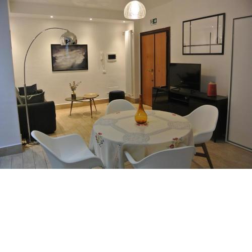 AlbaRoma Apartment