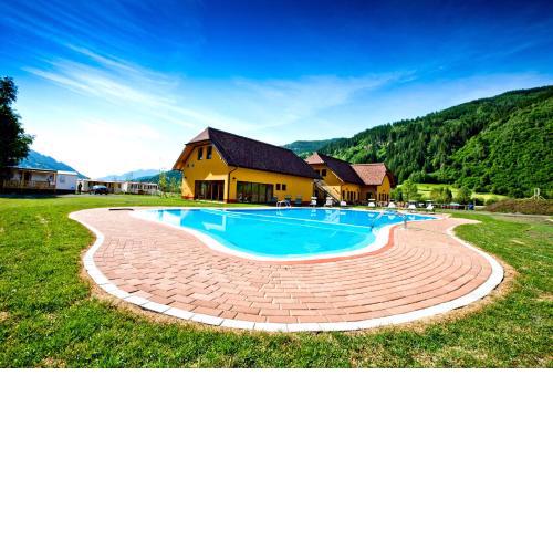 Albatross Mobile Homes on Camping Bella Austria