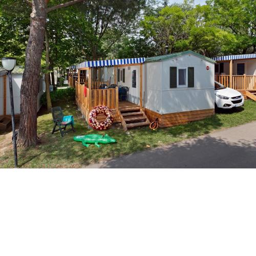 Albatross Mobile Homes on Camping Cisano & San Vito S. p. A.