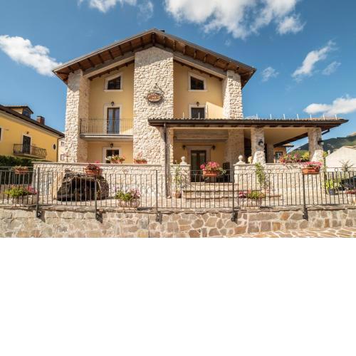 Albergo Ad Astra