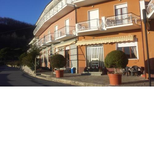 Albergo Al Sole ad AQUILA DI ARROSCIA IM a trenta chilometri dal mare