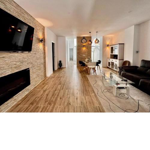 Alcalá Galiano by United Renters