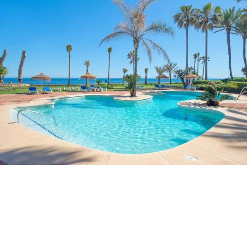 Alcazaba Beach, Beach front complex in Estepona