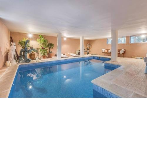 Alcudia beach front villa, private indoor pool