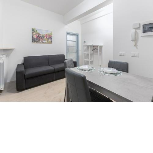 Alessia's Flat- Fantoni