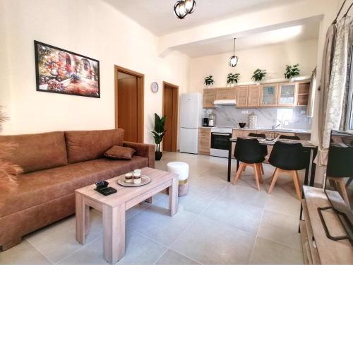 Alex Apartment, Cozy Place in Heraklion Center