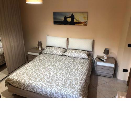 ALEXANDER HOME