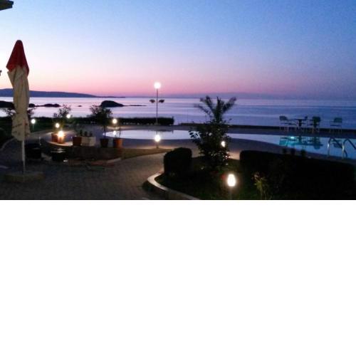 Alexander Lozenets Beach Complex Apartment