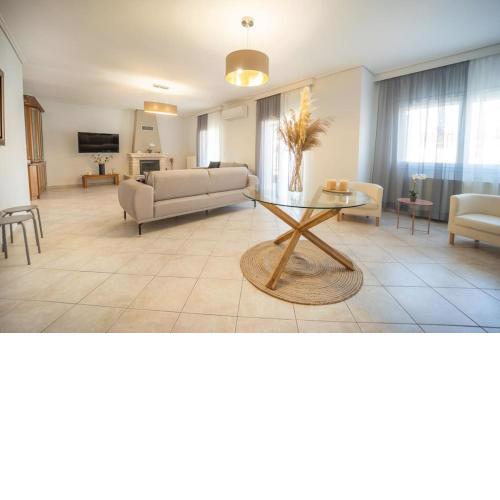 Alexandros Suite
