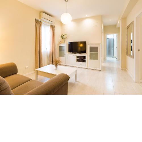 Alferez I by ELE Apartments