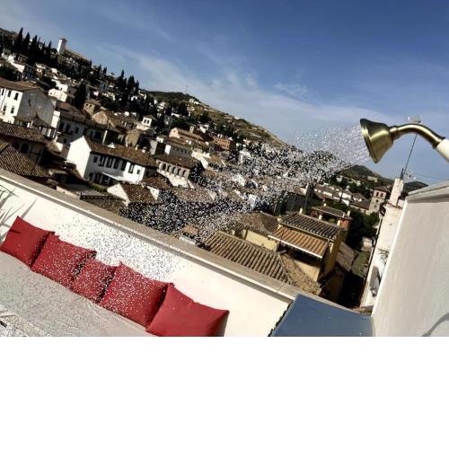 Alhambra Views! Amazing Loft with Sunny Terrace!