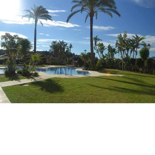 Alhaurin Golf, verzorgd appartement, zonnig terras!