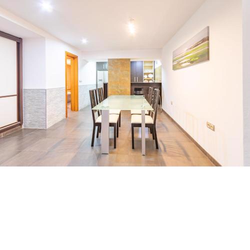 Alhondiga Oasis Suite by Valcambre