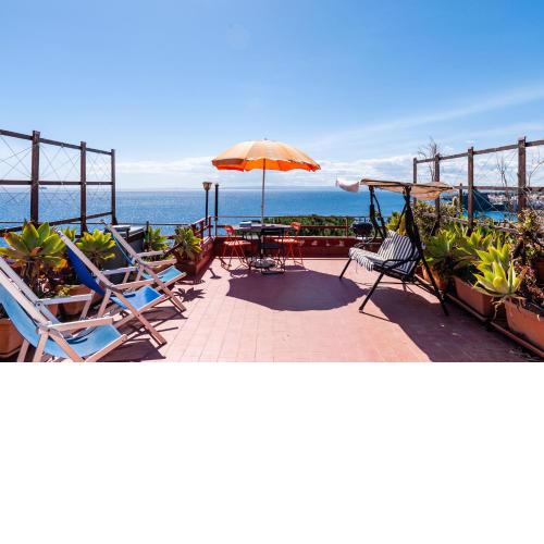 Alice Apartment with Terrace by Wonderful Italy