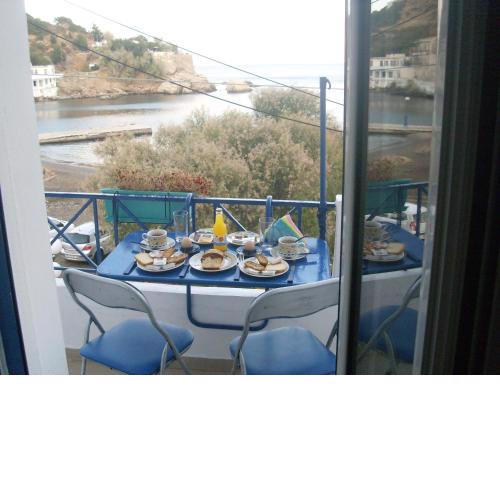 Alkistis Cozy By The Beach Apt In Ikaria Island, Therma 1st Floor