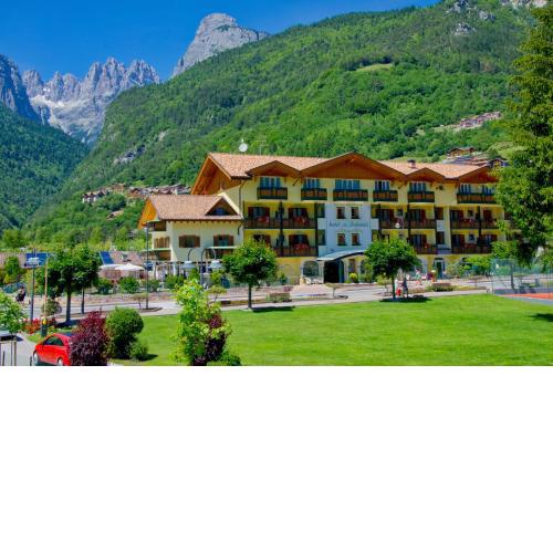 Alledolomiti Boutique Lake Hotel