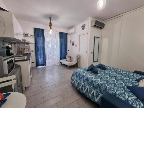 Alloggio in residence con pontile e accesso diretto al mare piscina adulti e bambini SELF CHECK IN