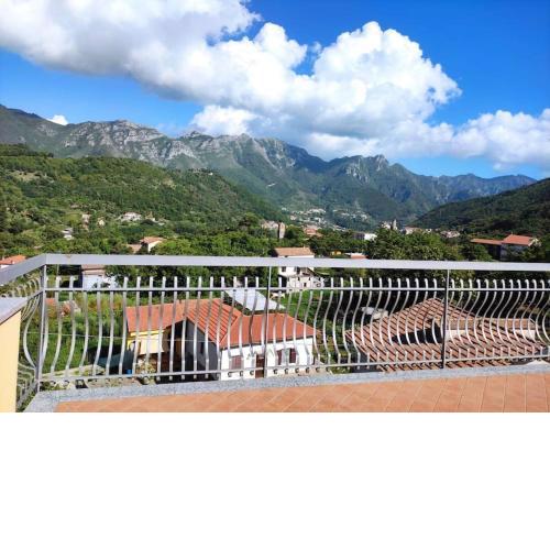 Alloggio incantevole con ampia vista sulla vallata