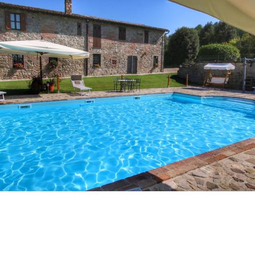 Alluring apartment in Todi with Swimming Pool