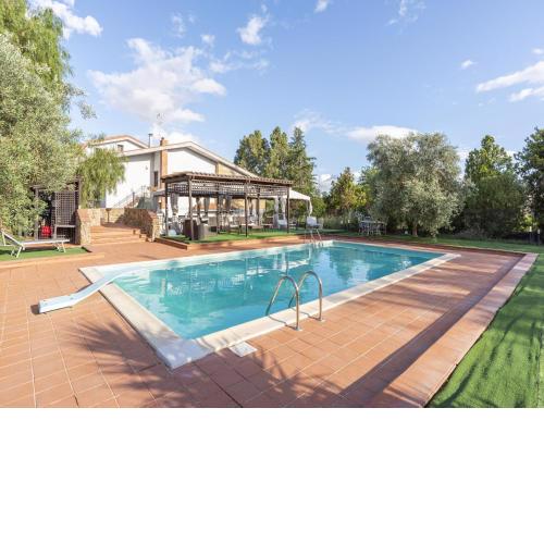 Alluring holiday home in Assoro with private pool