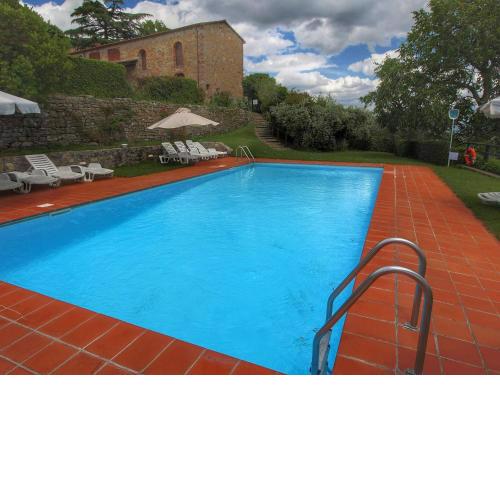 Alluring Holiday Home with Garden in Pergine Valdarno