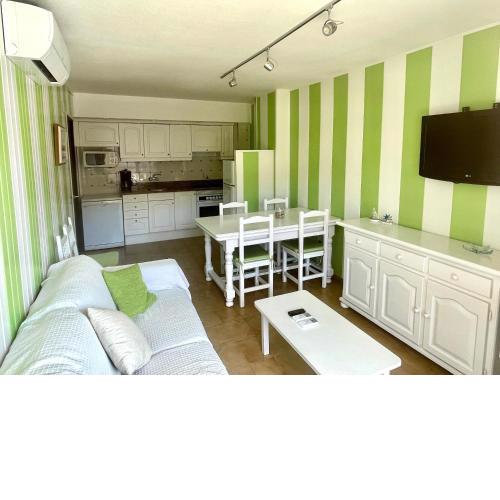 ALMA BEACH ESTARTIT