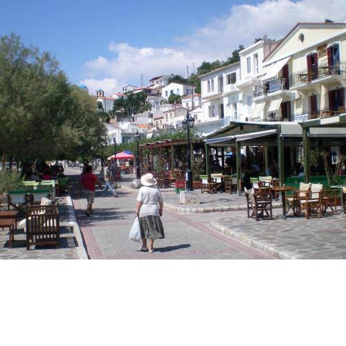 Almiriki Rooms
