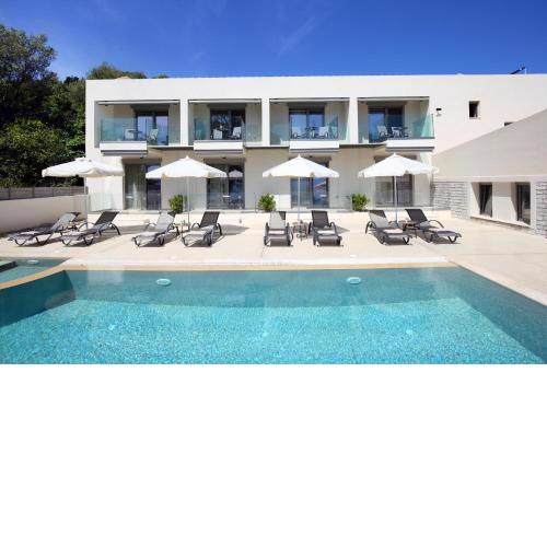 ALMYRA seafront residence