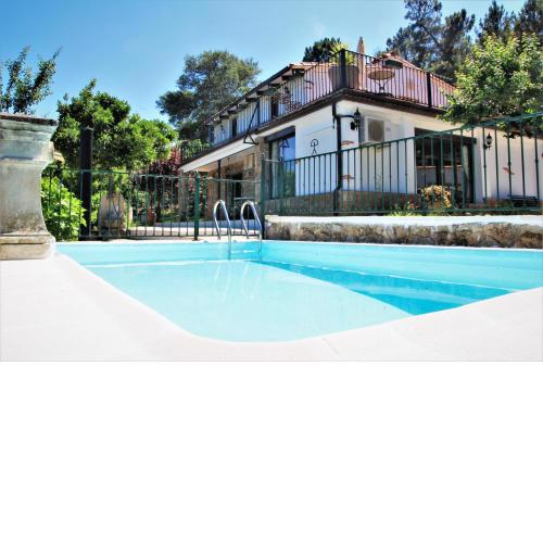 Aloja entero El Mirador de Acebo 4 estrellas piscina Sauna Spa