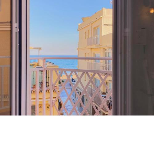 ALOJAMIENTO EN LA CARIHUELA-COSTA DEL SOL