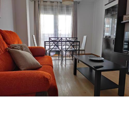 Alojamiento entero, piso 3 habitaciones,5 personas