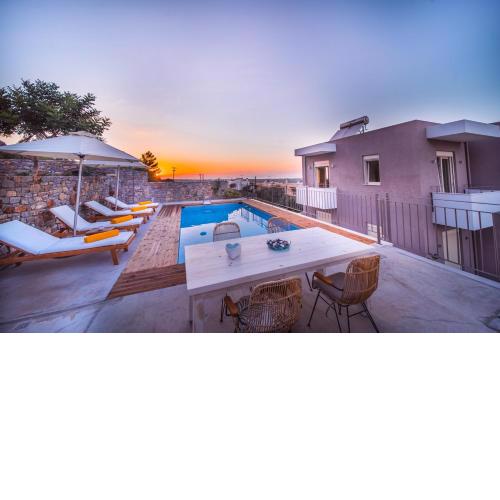 Aloni 3 bedroom Sea View Villa with private pool