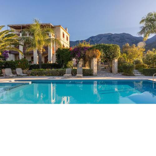 ~ALONI HOUSE~ private villa with pool, up to 10pax