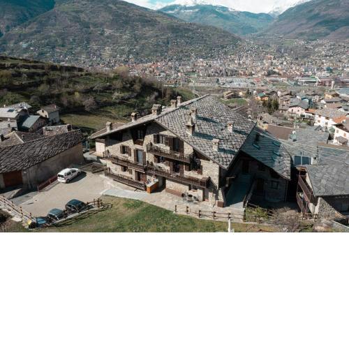 Alpine Oasis Apartment - Relax tra le Montagne