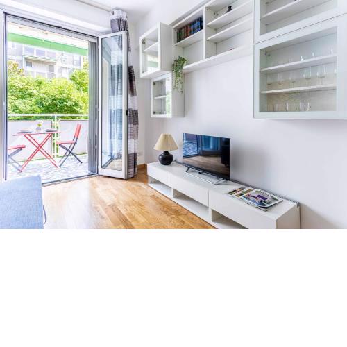 ALTIDO Adorable flat with balcony