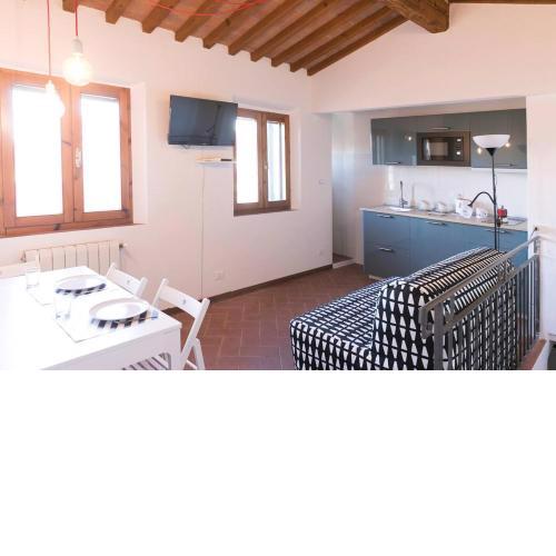 ALTIDO Apt for 6 with Lovely views 3 mins to Corso Italia