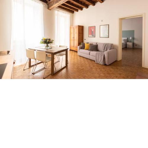 ALTIDO Beautiful 1 Bed Apt at the Como's Heart, by the Duomo