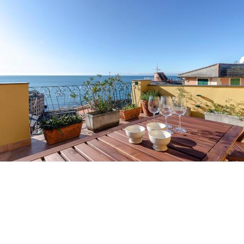 ALTIDO Camogli Treasure for 4 with Terrace and Incredible View