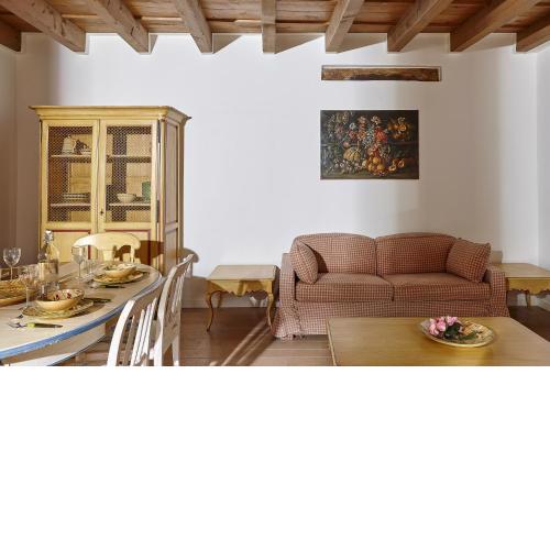 ALTIDO Charm house with terrace in the Como centre