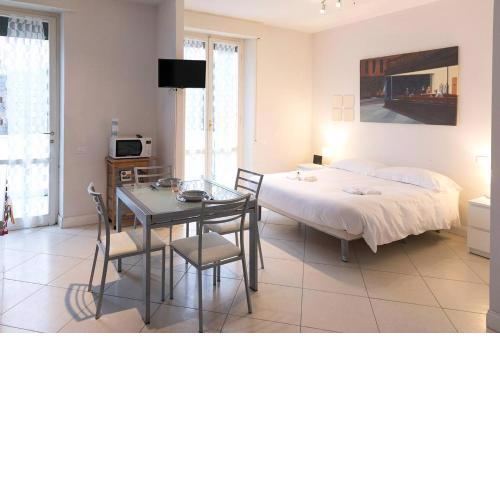 ALTIDO Charming Apt with Terrace next to Giardino Scotto