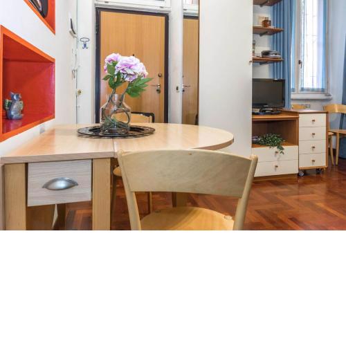 ALTIDO Colorful Studio for 2 close to Sforzesco Castle