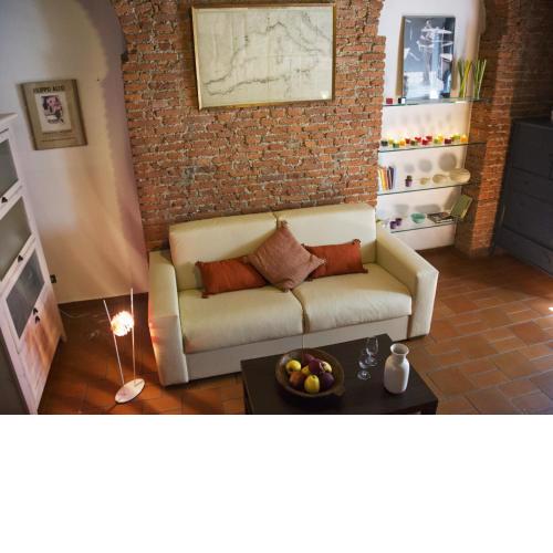 ALTIDO Cosy Apt for 2 near Train Station in Bohemian